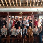 Pererat Sinergi dengan Warga, Kasat Binmas Polres Bekasi Kota Sambangi Tokoh Adat Kranggan